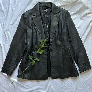 100% Black leather jacket size M🖤